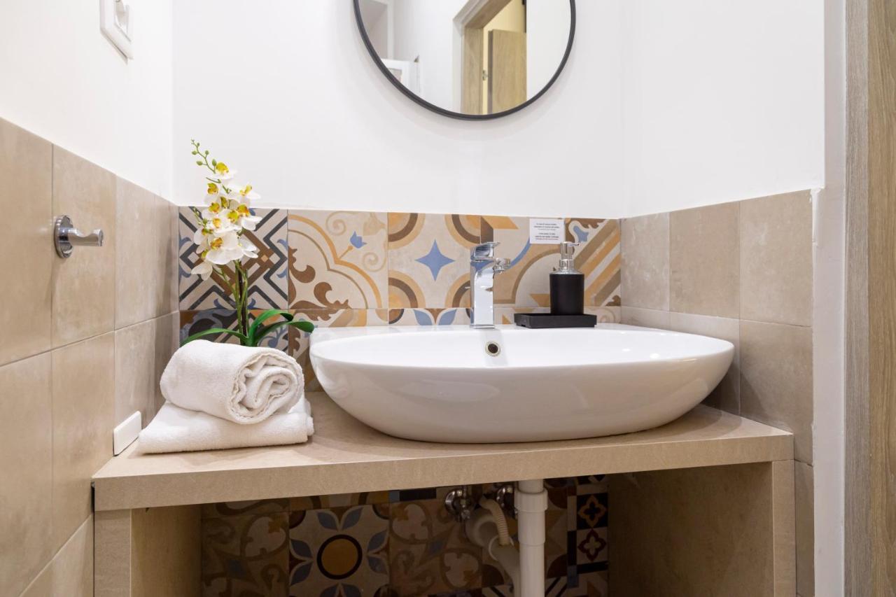 טריאסטה Brand New Guest Room With Wi-Fi In The City Center מראה חיצוני תמונה